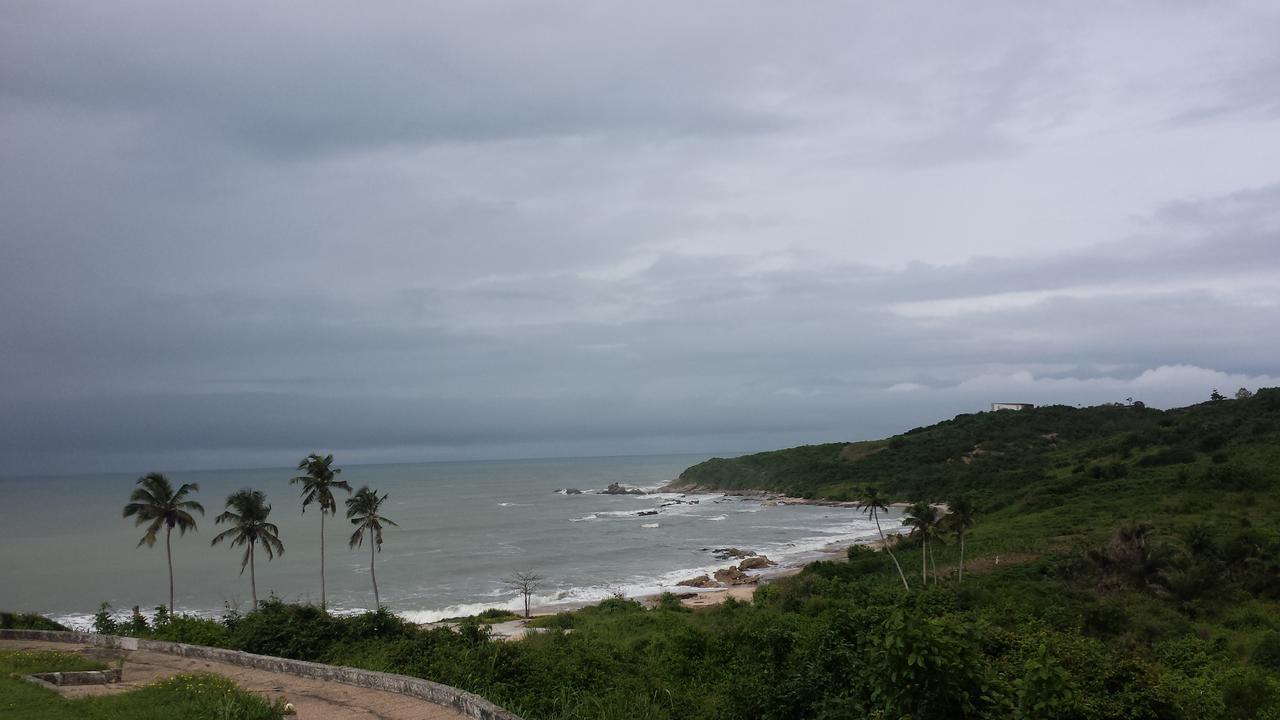 Biriwa Beach Hotel Exterior foto